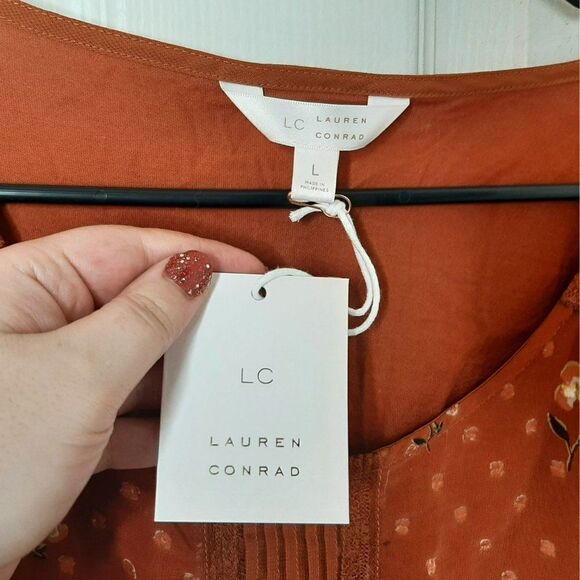LC Lauren Conrad 3/4 Clipped Floral Dot Blouse in Rust Orange sz L NWT - Picture 6 of 8